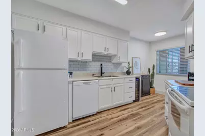 10918 W Coggins Drive, Sun City, AZ 85351 - Photo 15