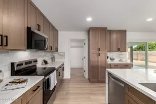 1228 E Broadmor Dr, Tempe, AZ 85282 - Photo 11