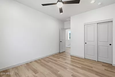 114 W Holcomb Lane, Phoenix, AZ 85003 - Photo 27