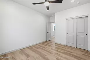 114 W Holcomb Ln, Phoenix, AZ 85003 - Photo 27