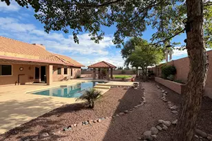 553 E Mesa Vista Ln, Mesa, AZ 85203 - Photo 29