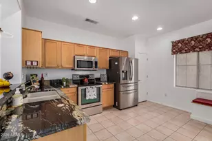 15303 W Kidneywood Ln, Surprise, AZ 85374 - Photo 9