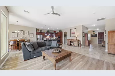 18309 W Thistle Landing Drive, Goodyear, AZ 85338 - Photo 21