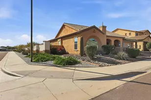 18309 W Thistle Landing Dr, Goodyear, AZ 85338 - Photo 7