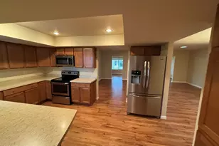 10355 W Prairie Hills Cir, Sun City, AZ 85351 - Photo 9