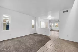 7245 S 41st Dr, Phoenix, AZ 85041 - Photo 7