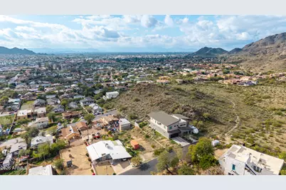 1409 E Sunnyside Drive #9, Phoenix, AZ 85020 - Photo 11