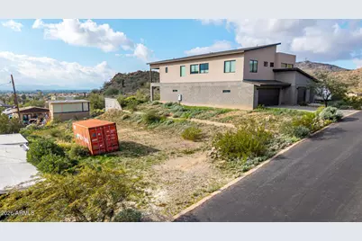 1409 E Sunnyside Drive #9, Phoenix, AZ 85020 - Photo 1