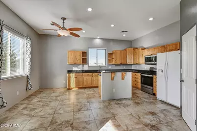 25535 W Hunter Drive, Wittmann, AZ 85361 - Photo 17