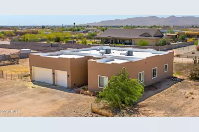 25535 W Hunter Drive, Wittmann, AZ 85361 - Photo 1