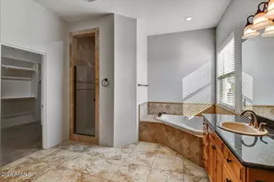 25535 W Hunter Dr, Wittmann, AZ 85361 - Photo 13