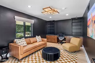 8625 N Morning Glory Rd, Paradise Valley, AZ 85253 - Photo 13