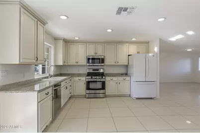 13839 E Morgan Drive, Gilbert, AZ 85295 - Photo 19