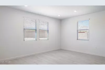 10034 S 23rd Lane, Phoenix, AZ 85041 - Photo 17