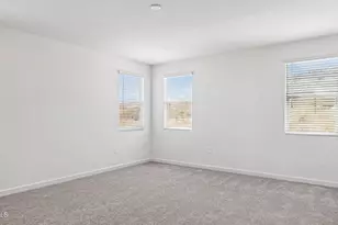 10034 S 23rd Ln, Phoenix, AZ 85041 - Photo 19