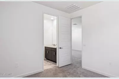 10034 S 23rd Lane, Phoenix, AZ 85041 - Photo 29
