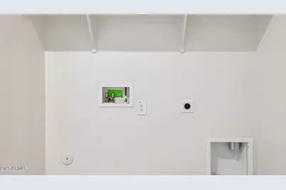 10034 S 23rd Lane, Phoenix, AZ 85041 - Photo 33