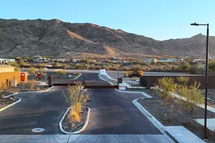 10034 S 23rd Ln, Phoenix, AZ 85041 - Photo 3