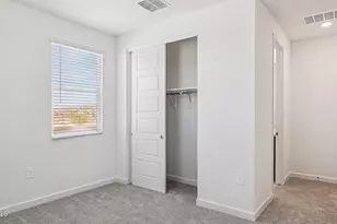 10034 S 23rd Ln, Phoenix, AZ 85041 - Photo 33