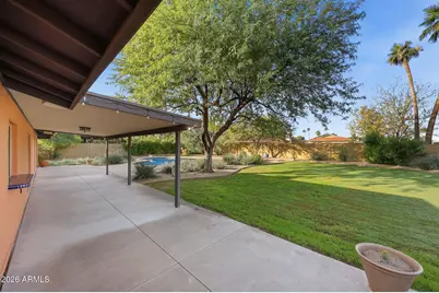 11236 N 42nd Place, Phoenix, AZ 85028 - Photo 9