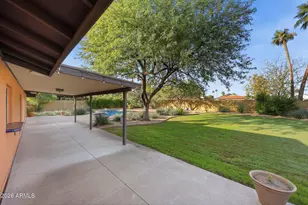 11236 North 42nd Pl, Phoenix, AZ 85028 - Photo 9