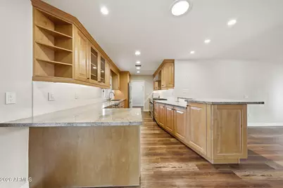 11236 N 42nd Place, Phoenix, AZ 85028 - Photo 7