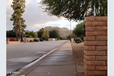 11236 N 42nd Place, Phoenix, AZ 85028 - Photo 5