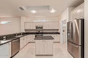 16161 W Silver Falls Dr, Surprise, AZ 85374 - Photo 15