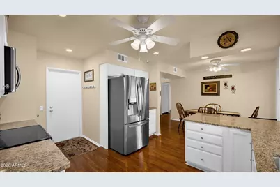 15401 N Lakeforest Drive, Sun City, AZ 85351 - Photo 9