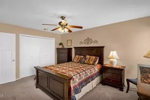 15401 N Lakeforest Dr, Sun City, AZ 85351 - Photo 13