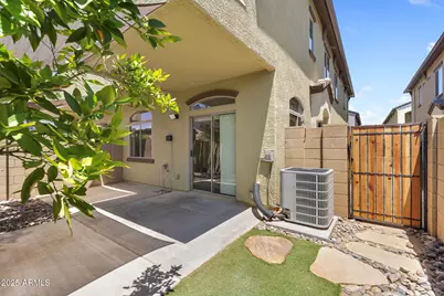 2725 E Mine Creek Road #1076, Phoenix, AZ 85024 - Photo 35