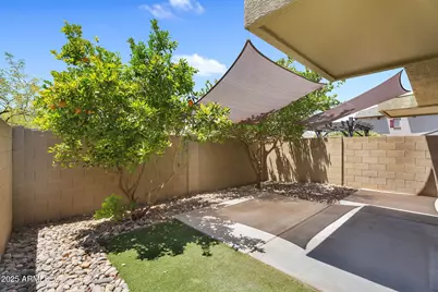 2725 E Mine Creek Road #1076, Phoenix, AZ 85024 - Photo 37