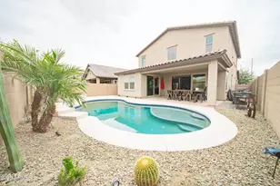 8545 W Peppertree Ln, Glendale, AZ 85305 - Photo 27