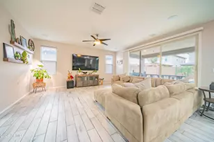 8545 W Peppertree Ln, Glendale, AZ 85305 - Photo 3