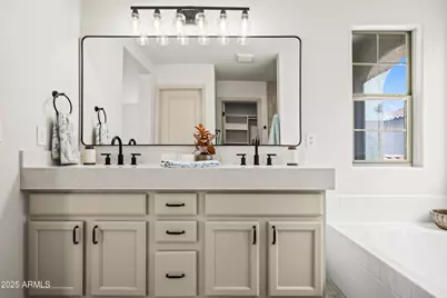 3745 E Flamingo Way, Gilbert, AZ 85297 - Photo 3