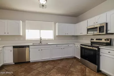 6217 S 44th Drive, Laveen, AZ 85339 - Photo 9