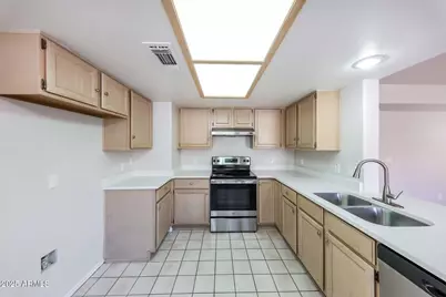 7742 W McRae Way, Glendale, AZ 85308 - Photo 9