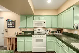 1711 E Frier Dr, Phoenix, AZ 85020 - Photo 13