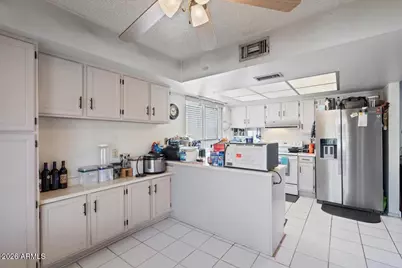 1920 E Saint Catherine Avenue, Phoenix, AZ 85042 - Photo 13
