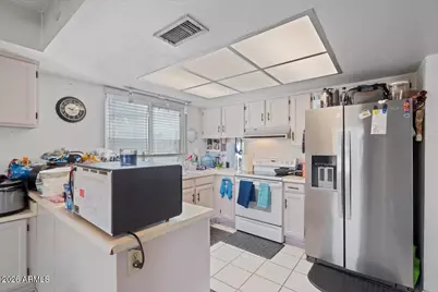 1920 E Saint Catherine Avenue, Phoenix, AZ 85042 - Photo 11