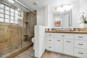 6198 N 28th Pl, Phoenix, AZ 85016 - Photo 19