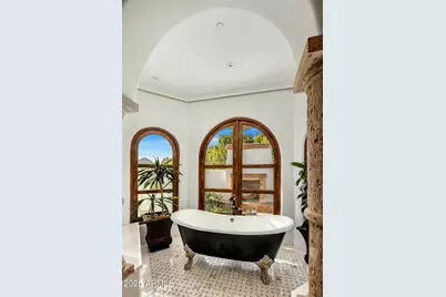 7533 N 70th Street, Paradise Valley, AZ 85253 - Photo 21