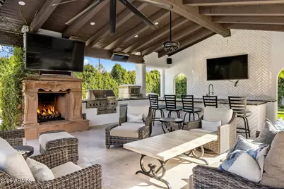 7533 N 70th Street, Paradise Valley, AZ 85253 - Photo 3