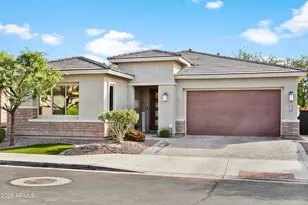 2819 E Los Gatos Dr, Phoenix, AZ 85050 - Photo 1