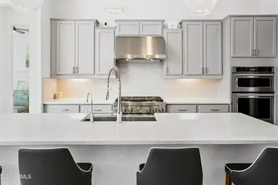 2819 E Los Gatos Drive, Phoenix, AZ 85050 - Photo 9