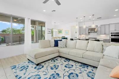 2819 E Los Gatos Drive, Phoenix, AZ 85050 - Photo 13