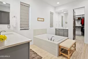 2819 E Los Gatos Dr, Phoenix, AZ 85050 - Photo 17