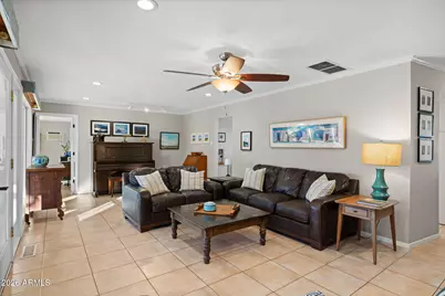 4209 E Patricia Jane Drive, Phoenix, AZ 85018 - Photo 9