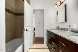 1501 E Earll Dr, Phoenix, AZ 85014 - Photo 27