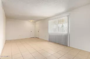 10608 W White Mountain Rd, Sun City, AZ 85351 - Photo 15